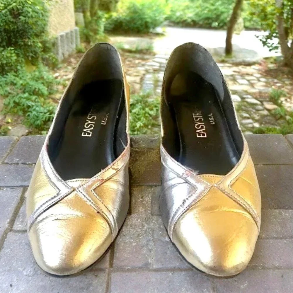 Easy Street Vintage 80's Low Wedge Pump Silver + Gold Made in USA USED